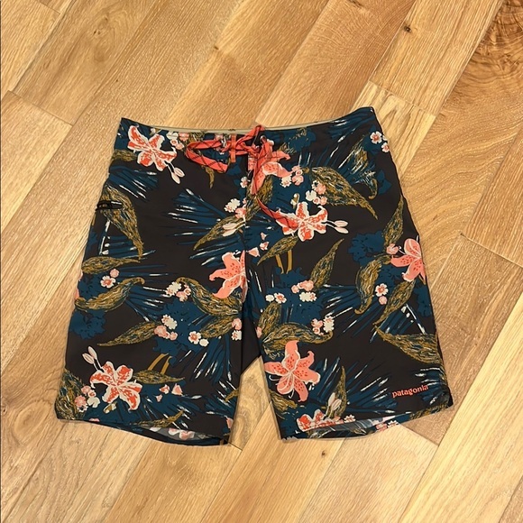 Patagonia men’s Board Shorts Swimwear‎ size 31 - Picture 1 of 5